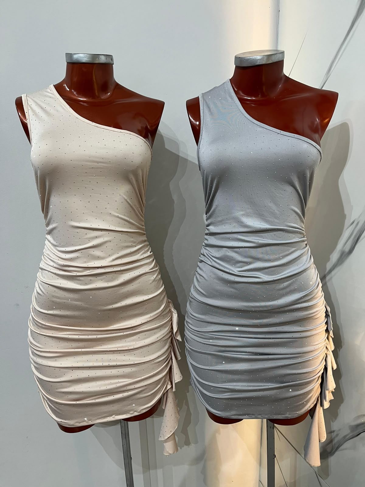 VESTIDO SUPLEX C/ PIEDRAS