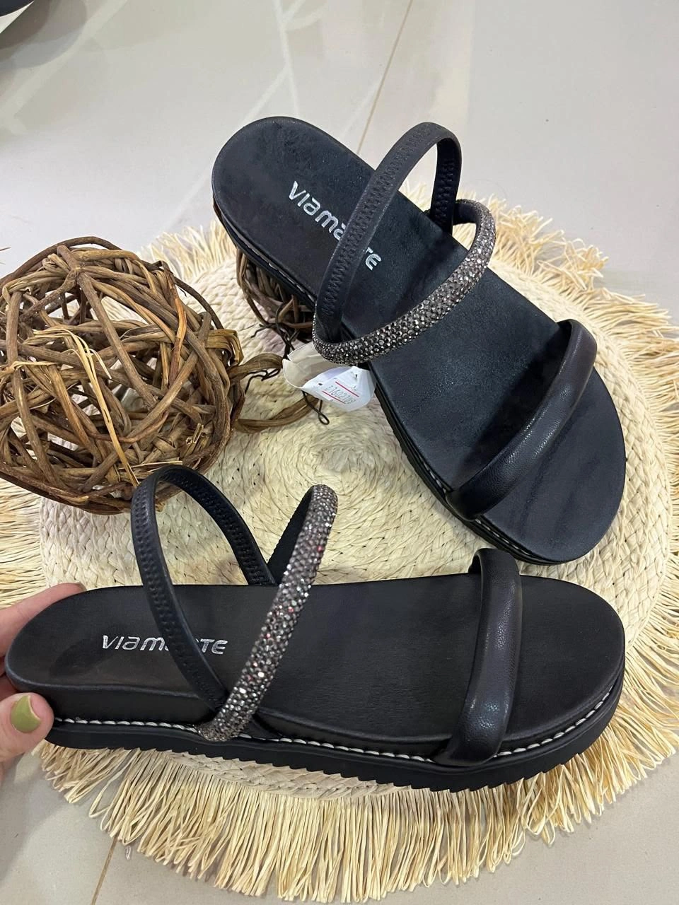 ZAPATILLA VIAMARTE CON BRILLO