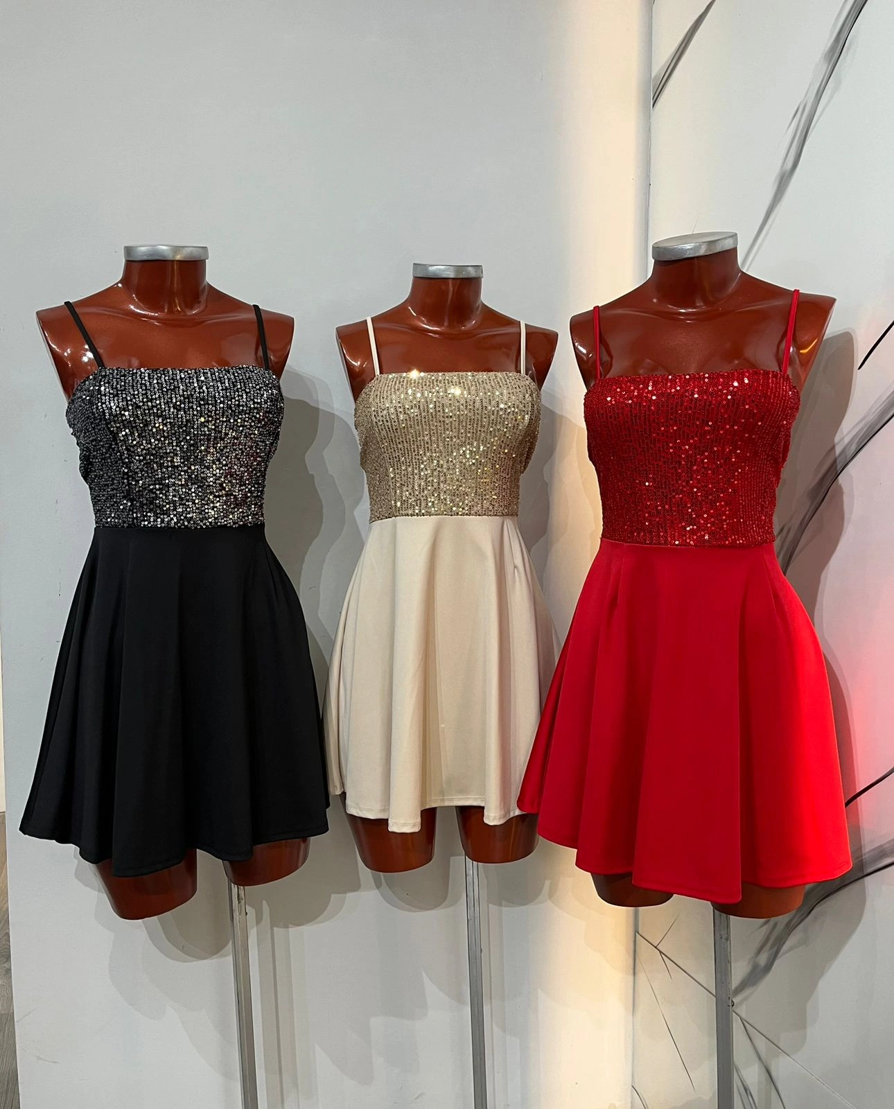 VESTIDO C/ LENTEJUELAS