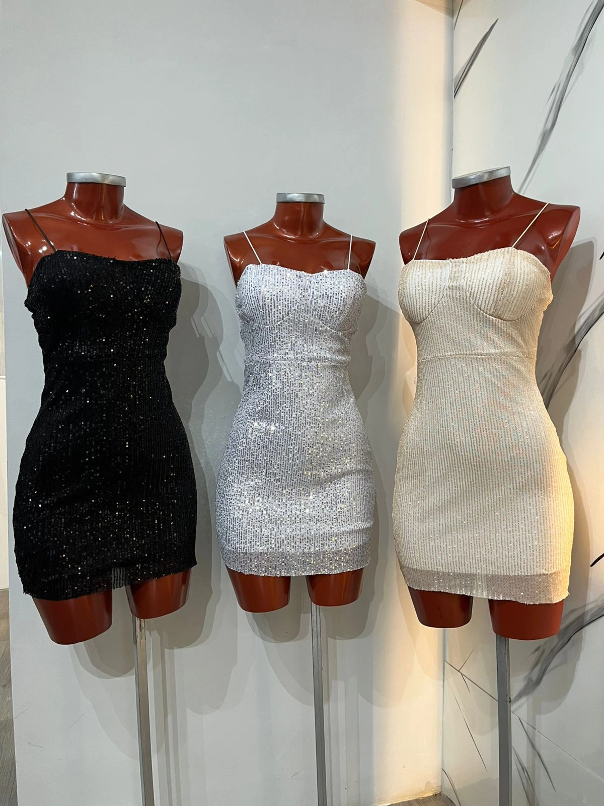 VESTIDO CORTO C/ BRILLO