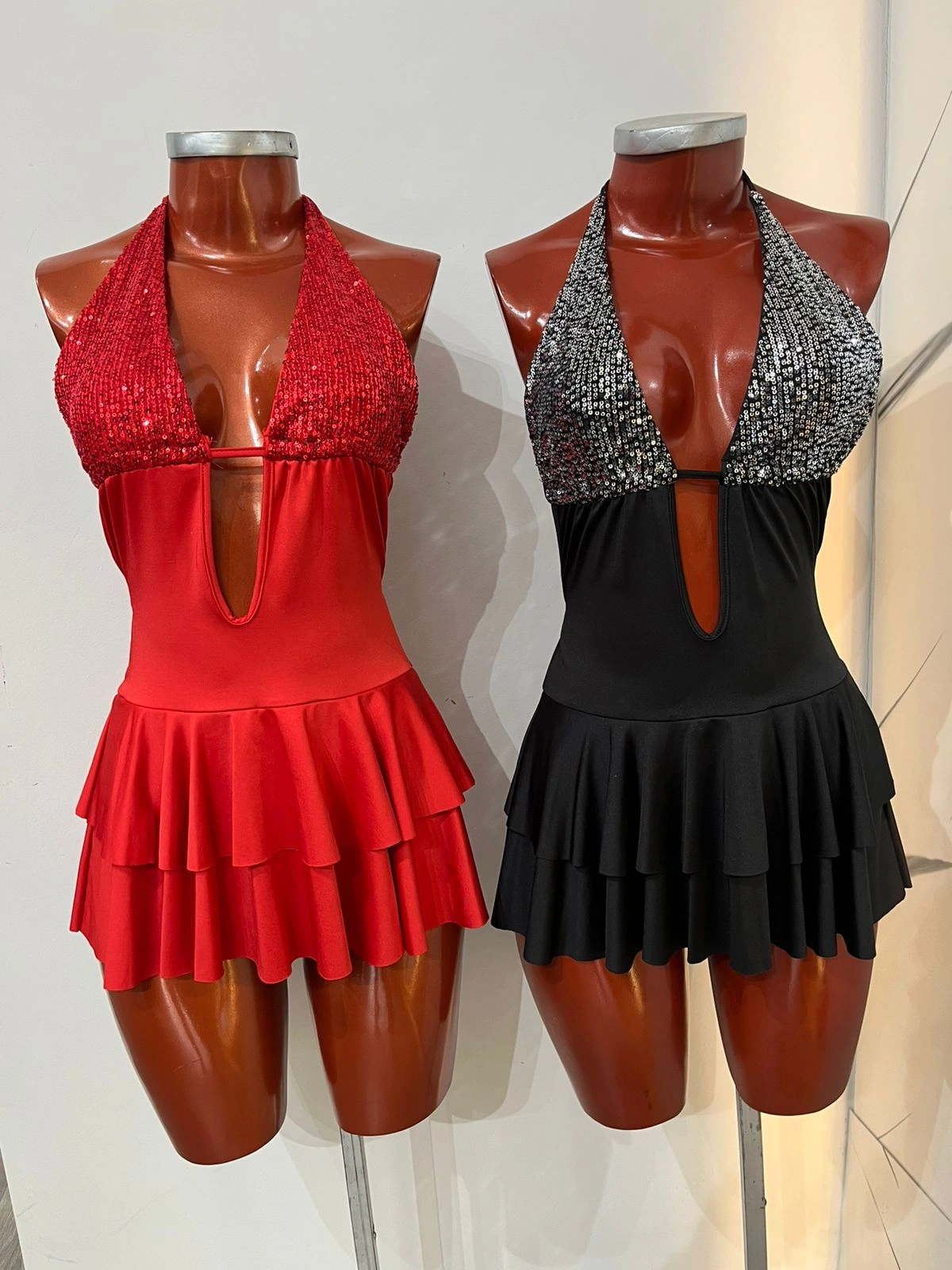 VESTIDO ESCOTE ABIERTO