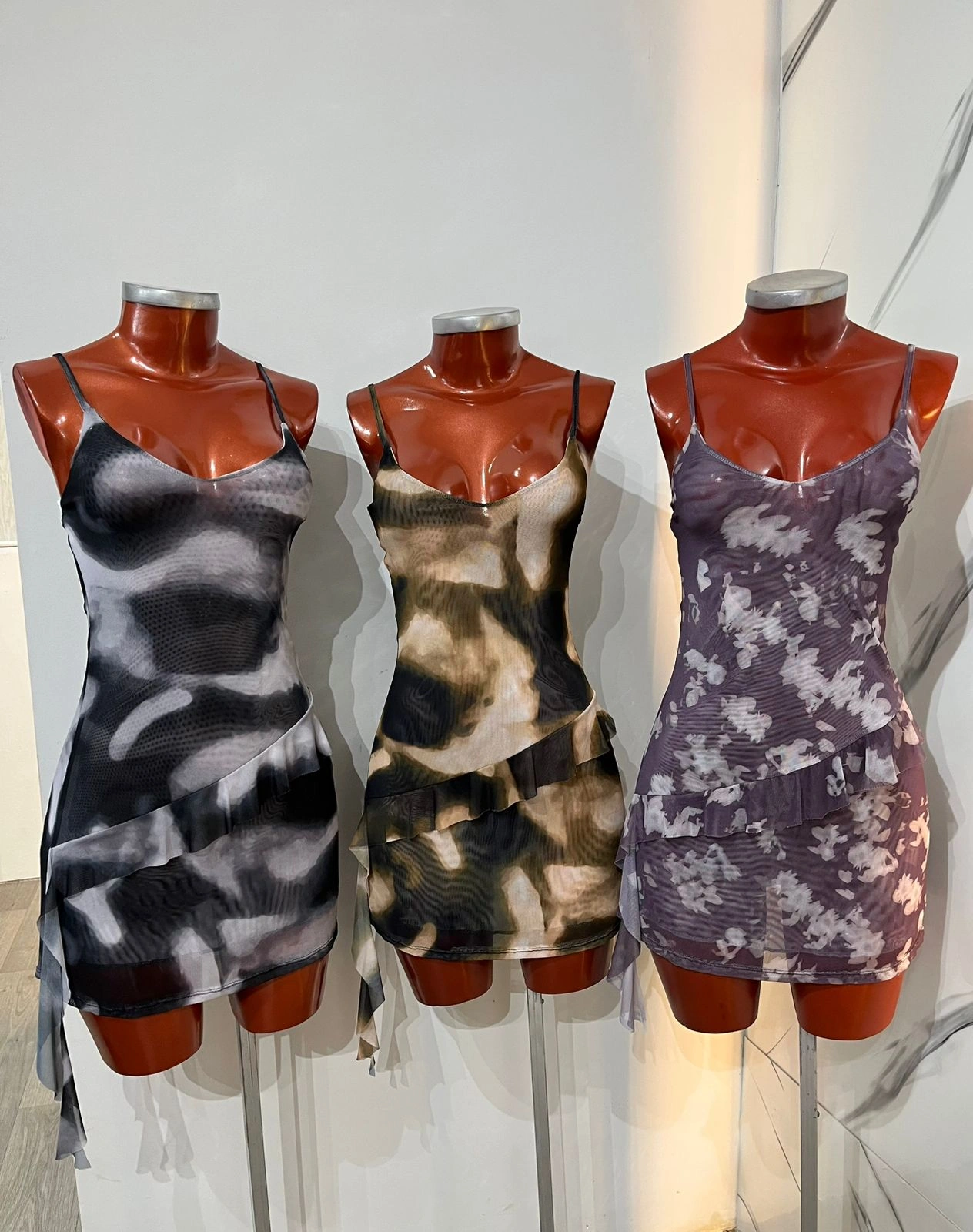 VESTIDO ESTAMPADO CON BOLADOS